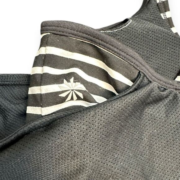 ATHLETA Women’s Black & White Stripe Hidden Agenda Tank Top Size Small - Picture 6 of 6